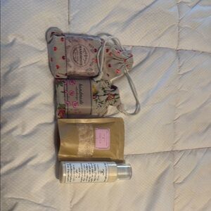 Handmade Bath Soak & Bubbles Set - Cream